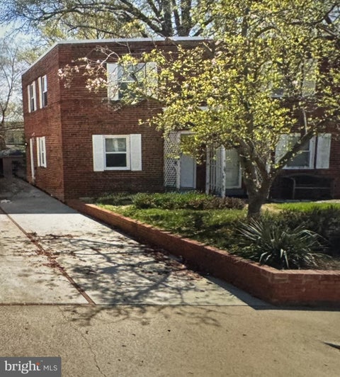 Photo of 851 S Ivy Street, ARLINGTON, VA 22204 (MLS # VAAR2077224)