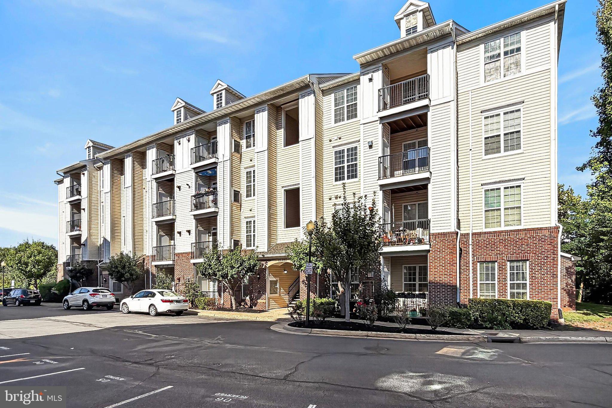 21191 MCFADDEN SQUARE 305