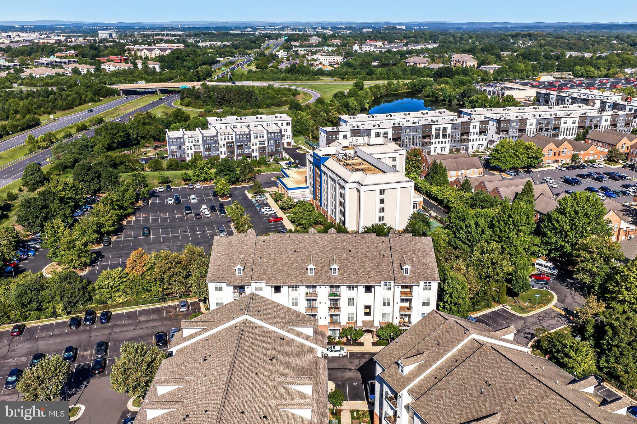 21191 MCFADDEN SQUARE 305