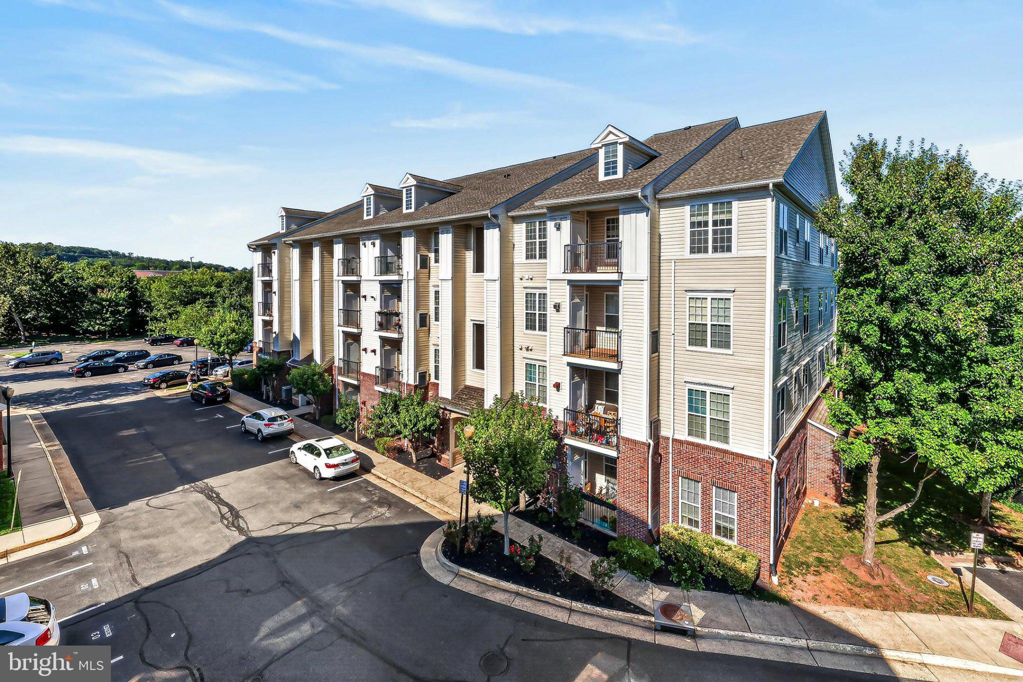 21191 MCFADDEN SQUARE 305