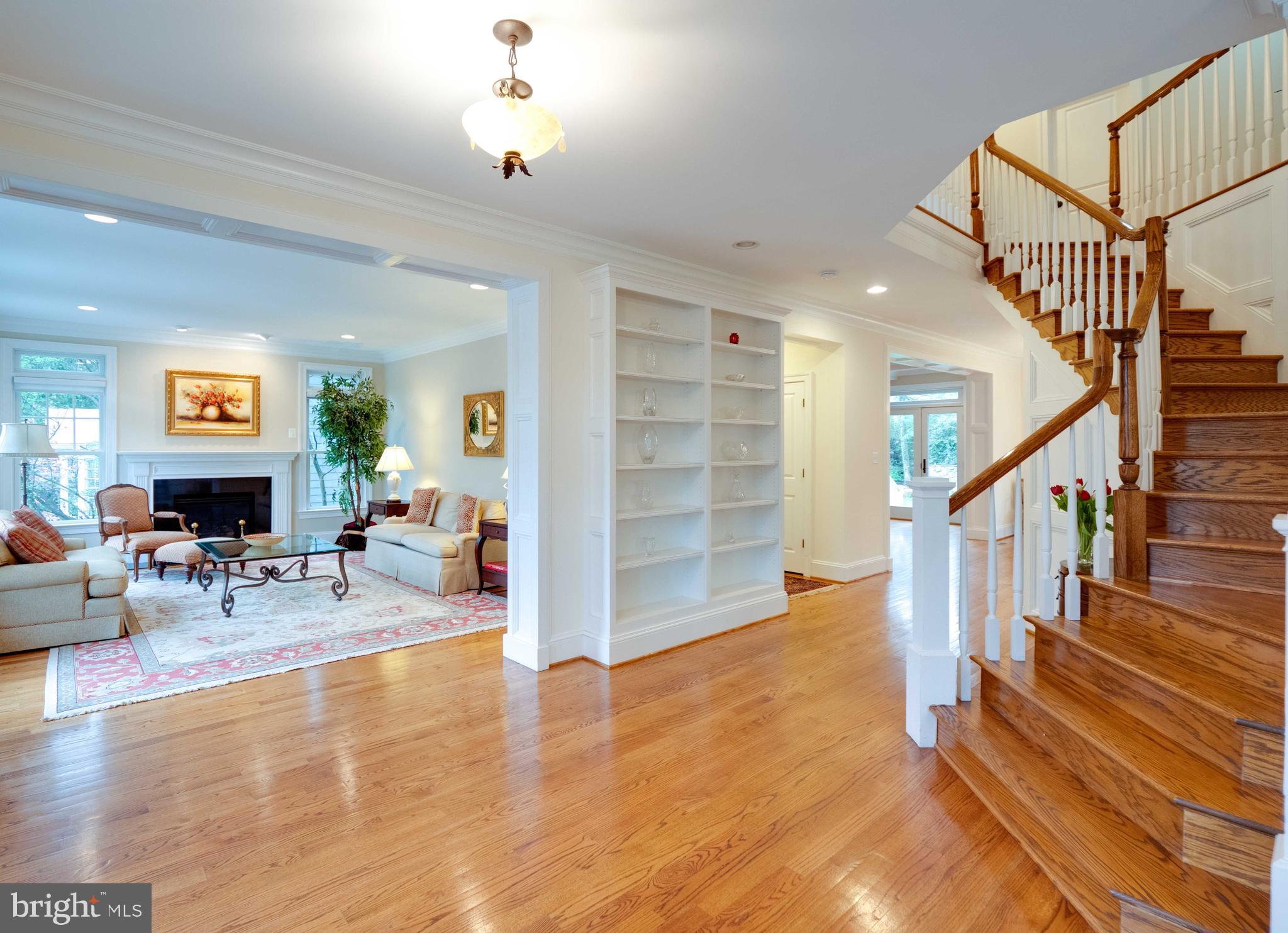 BELLEVUE FOREST - Residential