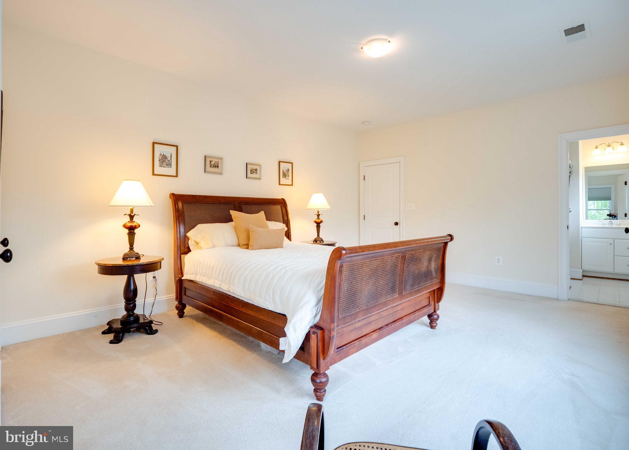 BELLEVUE FOREST - Residential