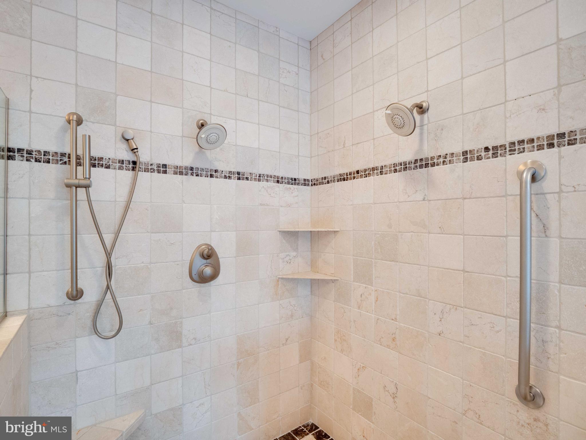 BELLEVUE FOREST - Residential