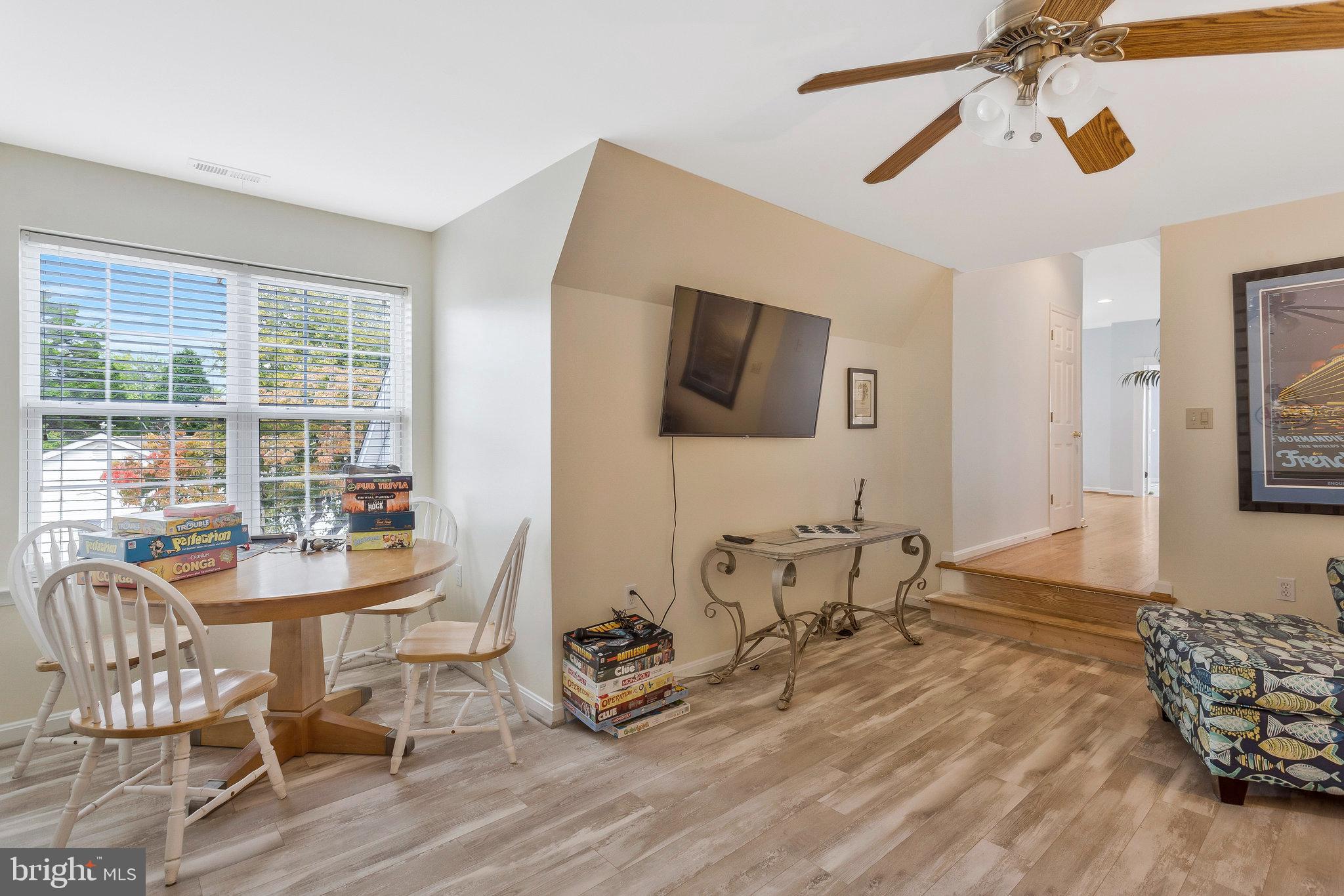 COBB ISLAND - Residential