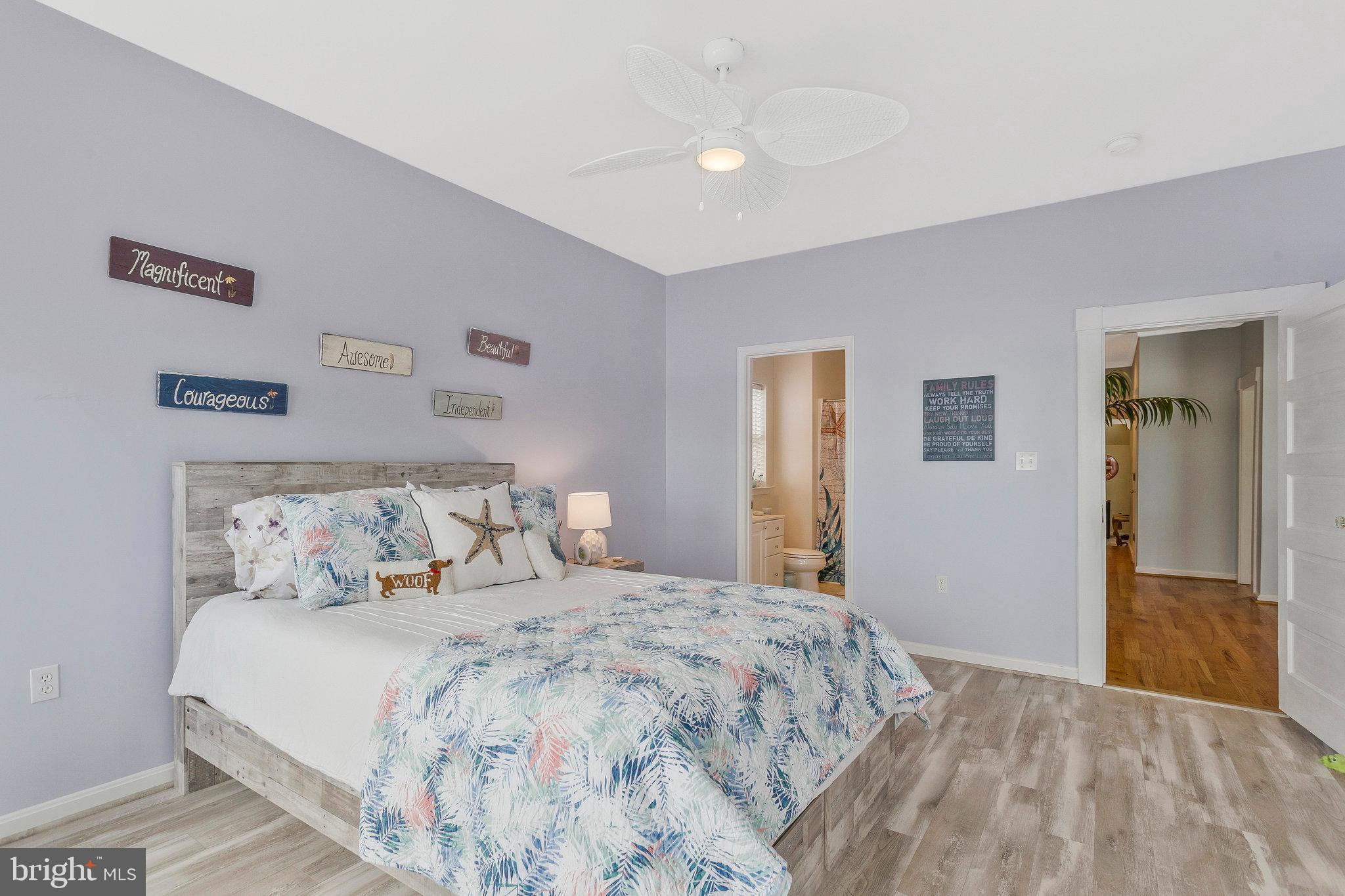 COBB ISLAND - Residential