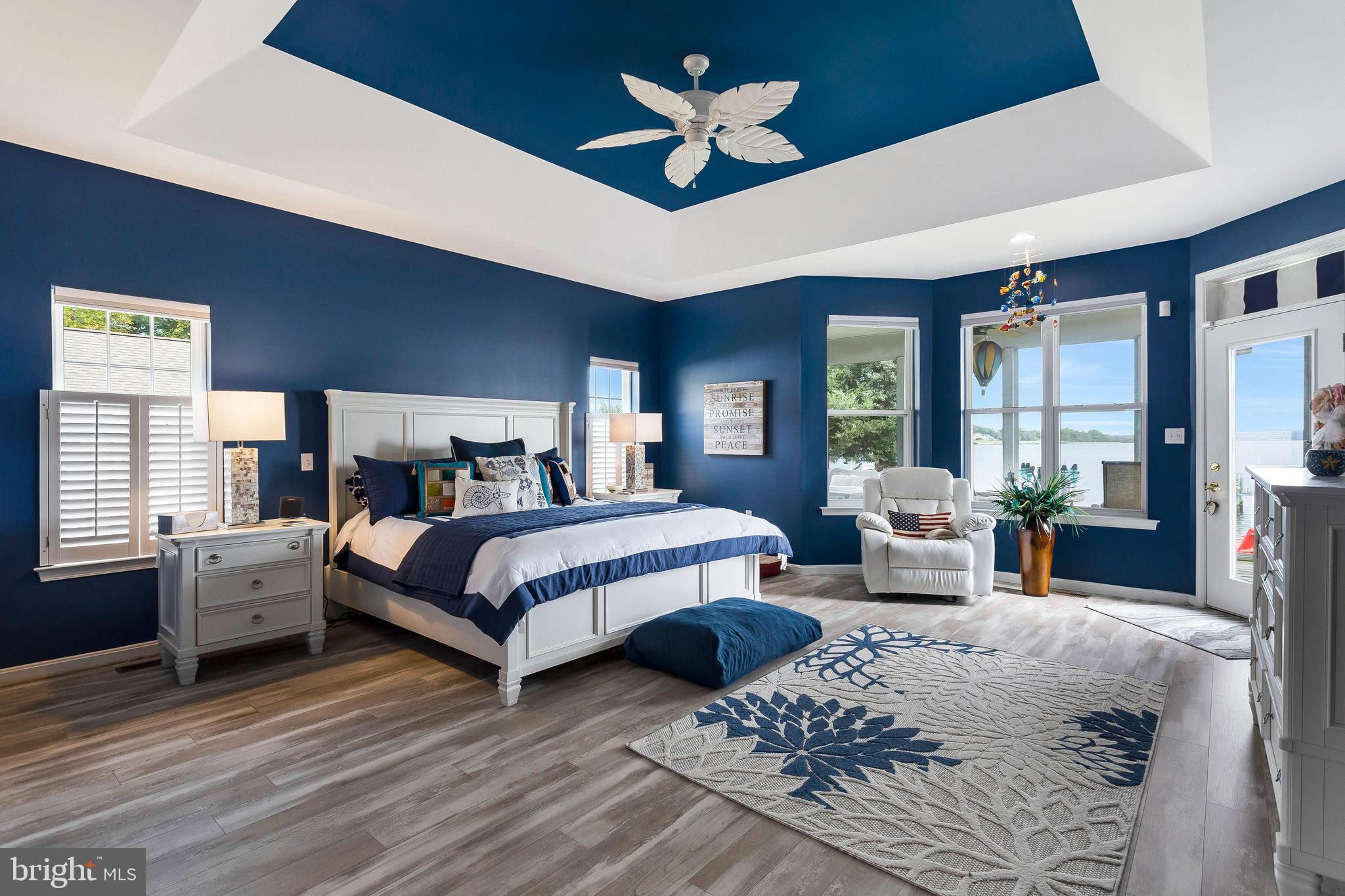 COBB ISLAND - Residential