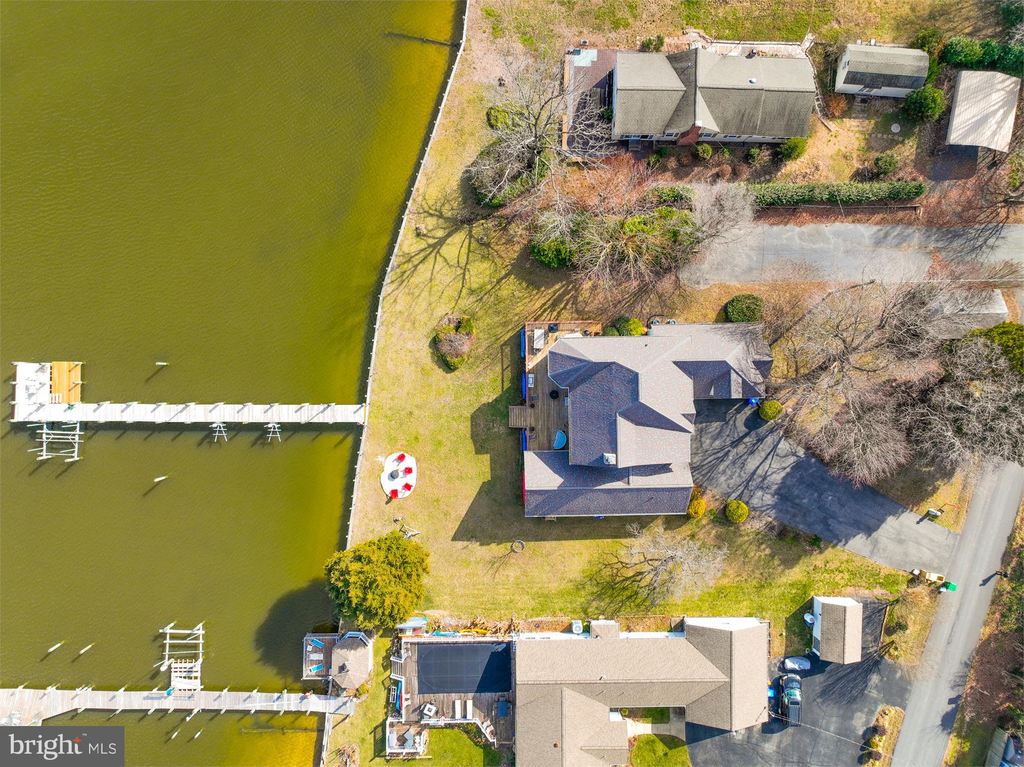 COBB ISLAND - Residential