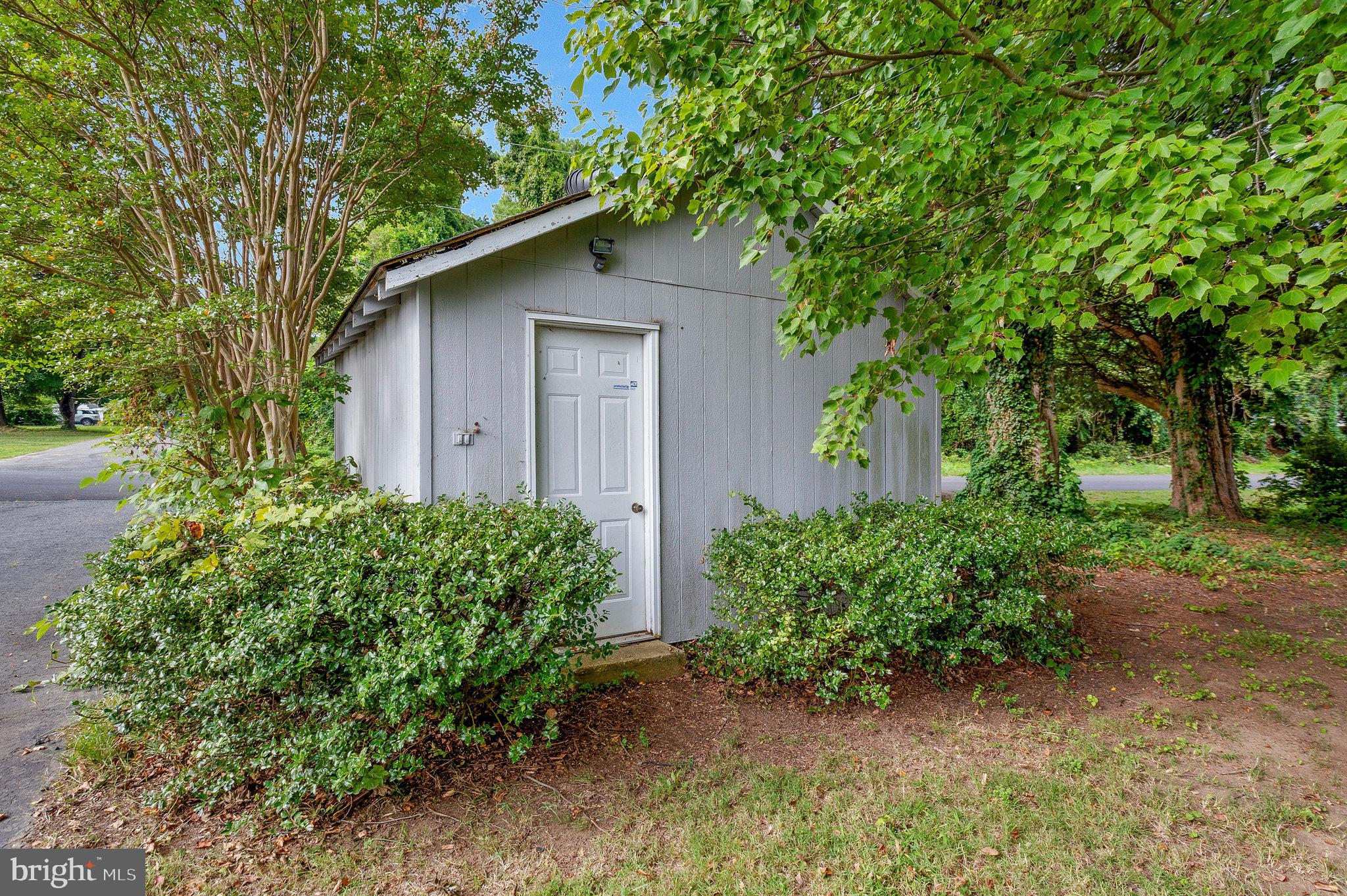 COBB ISLAND - Residential