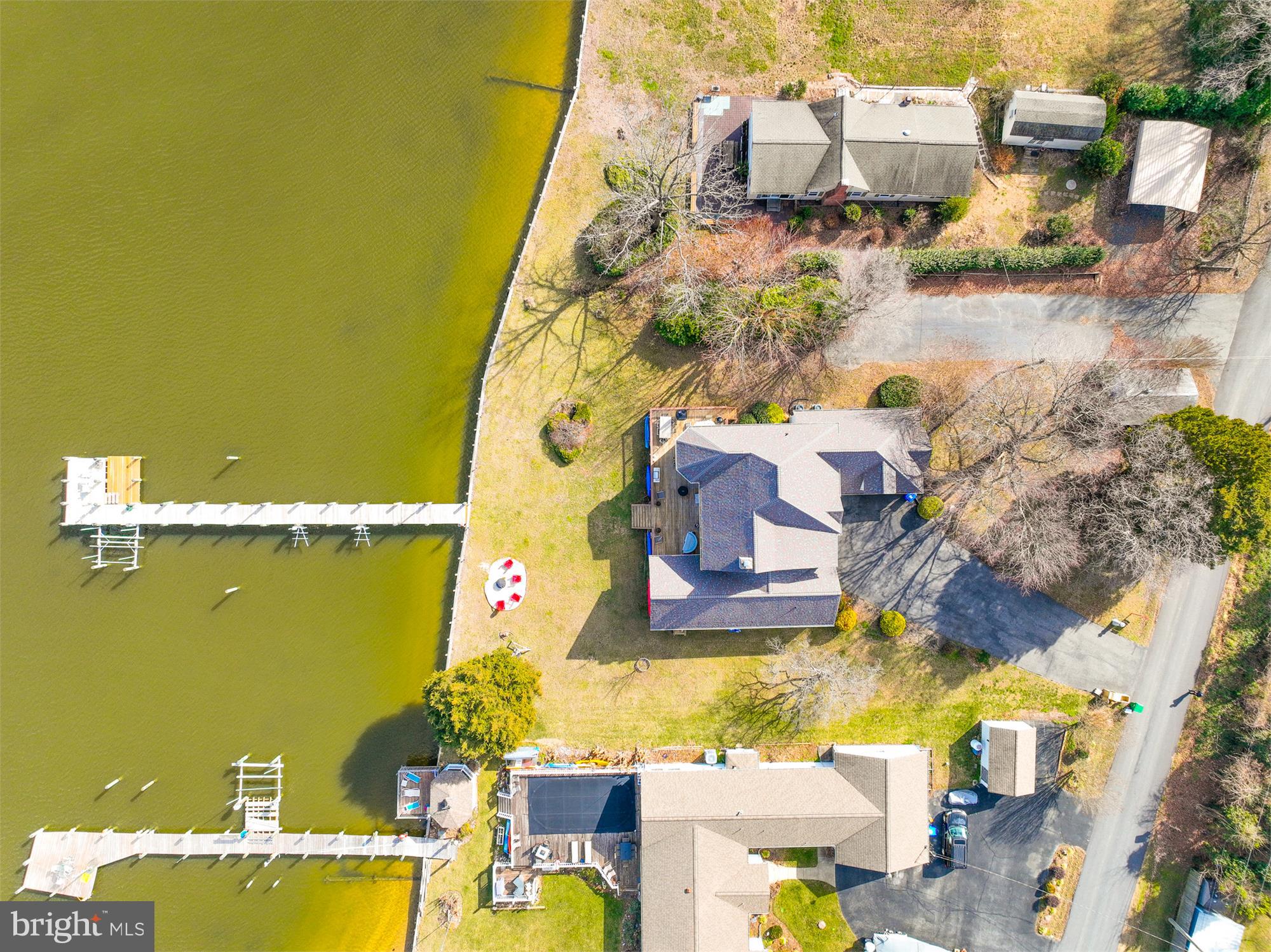 COBB ISLAND - Residential