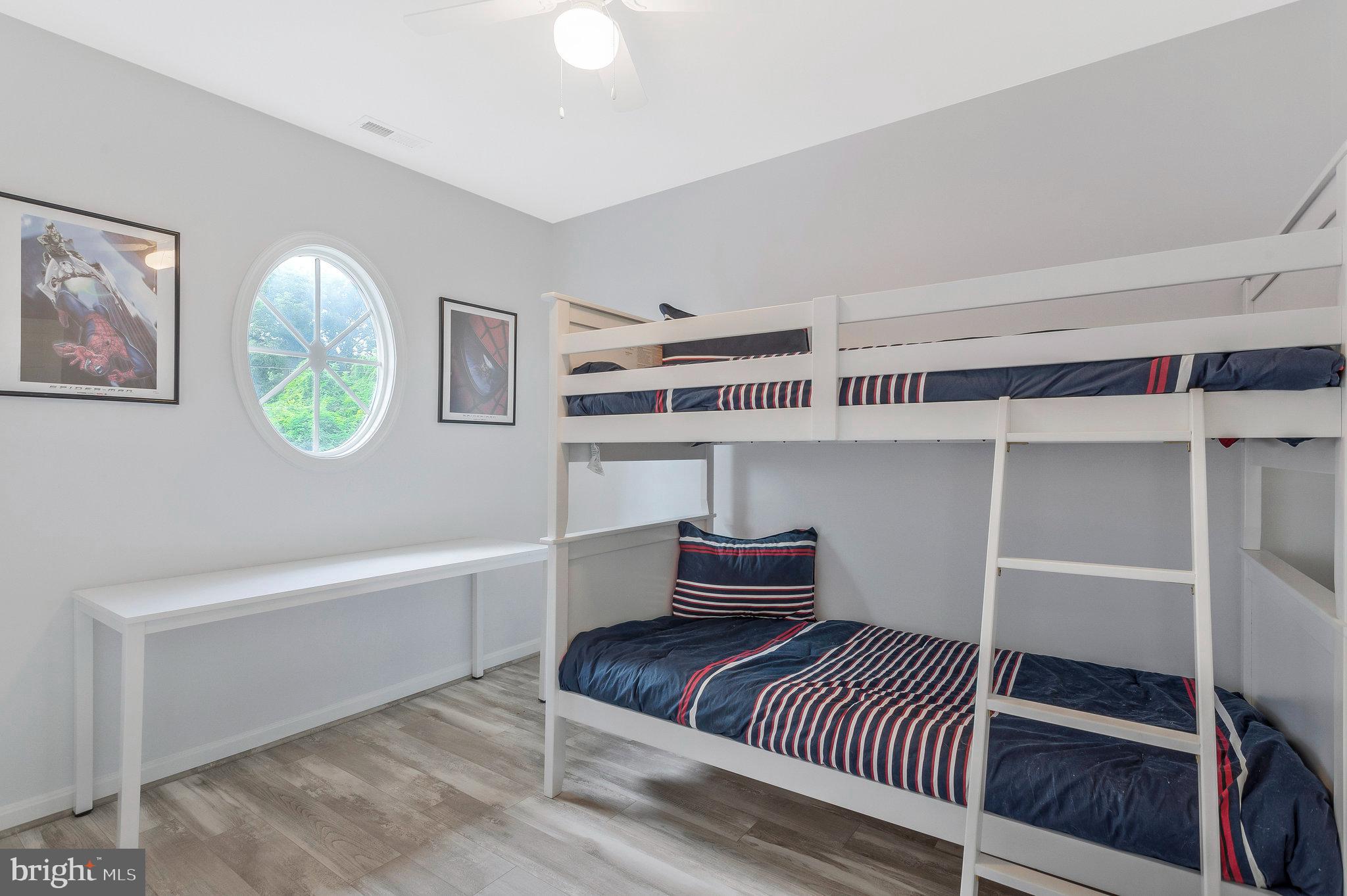 COBB ISLAND - Residential