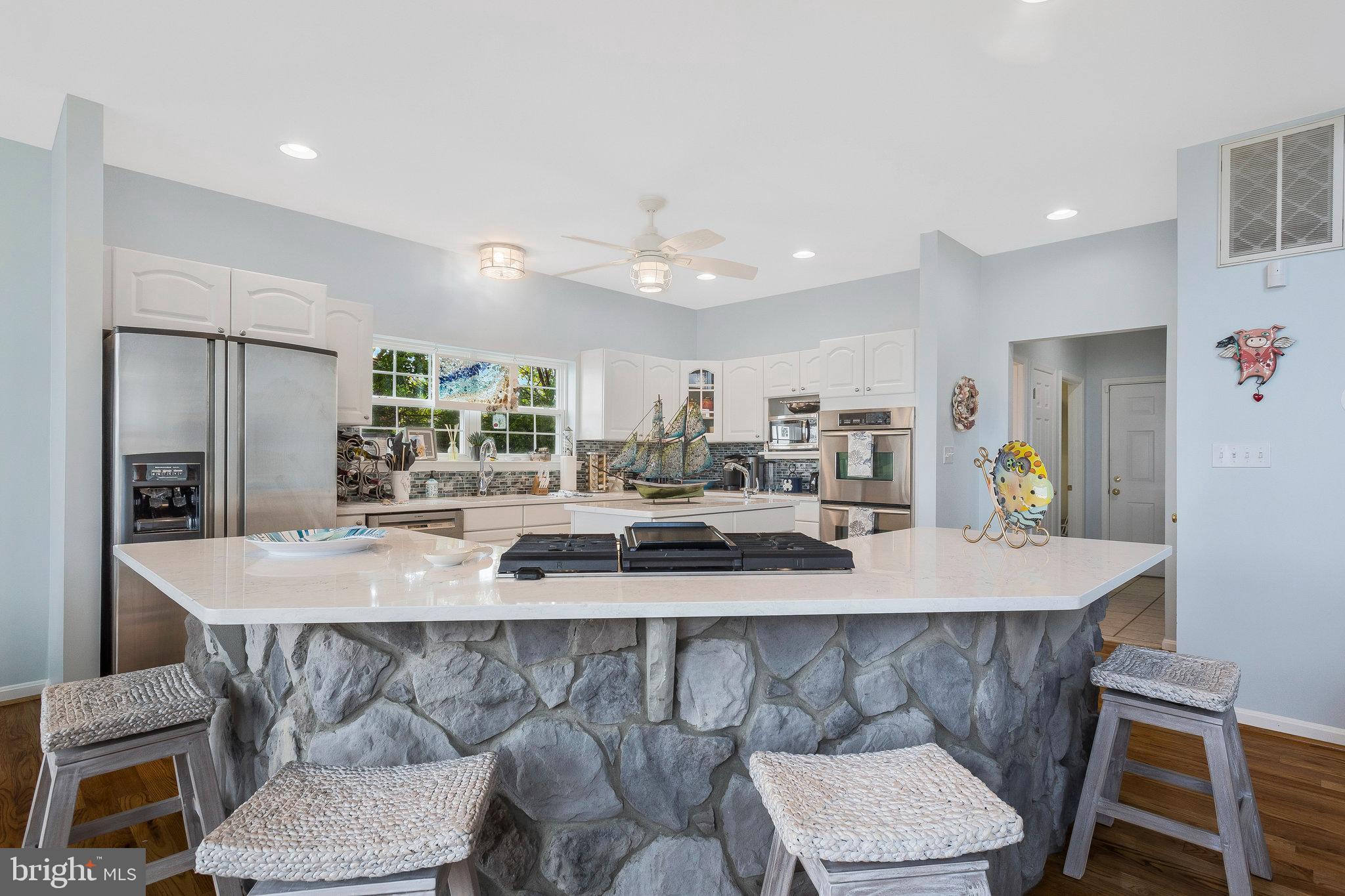 COBB ISLAND - Residential