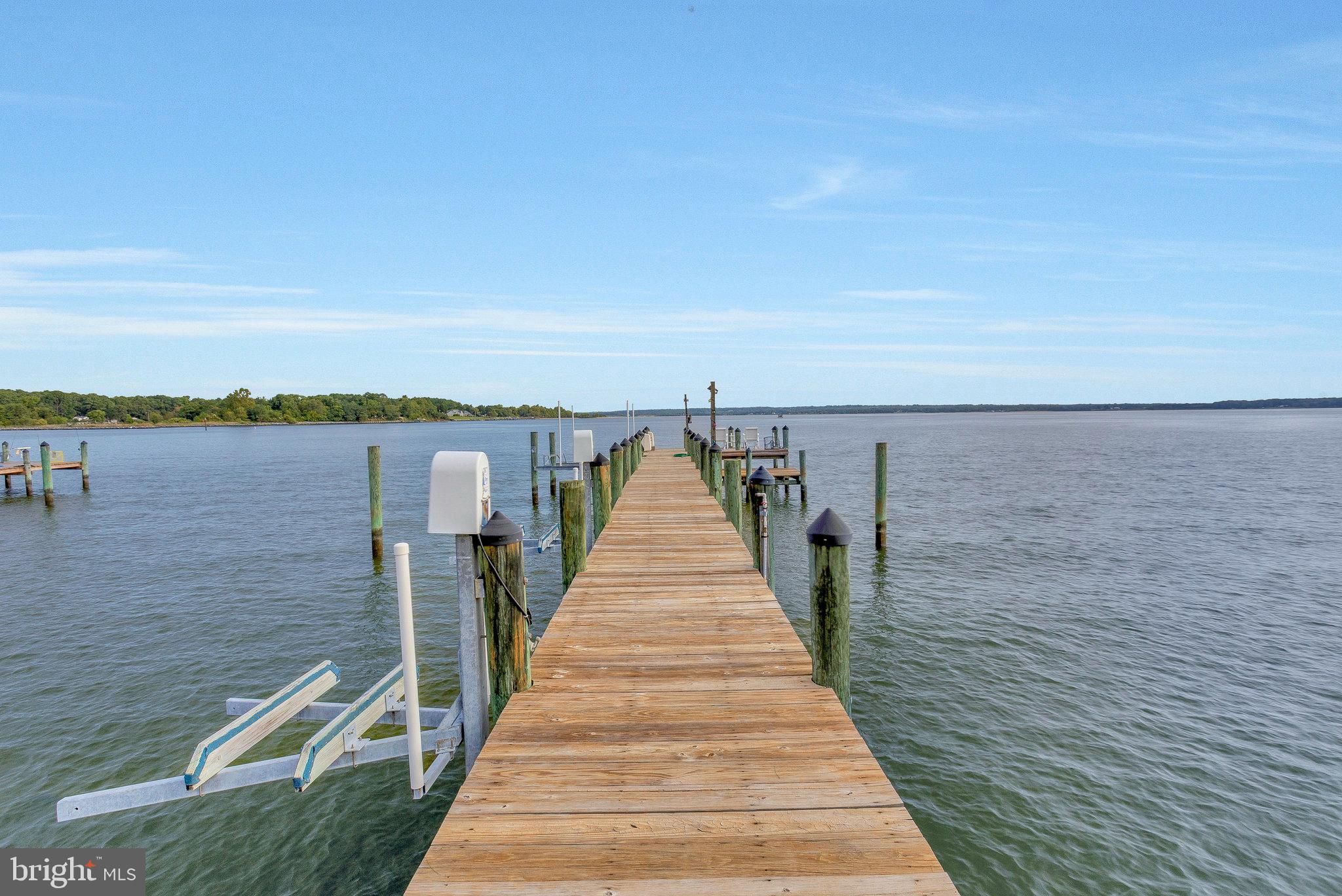 COBB ISLAND - Residential