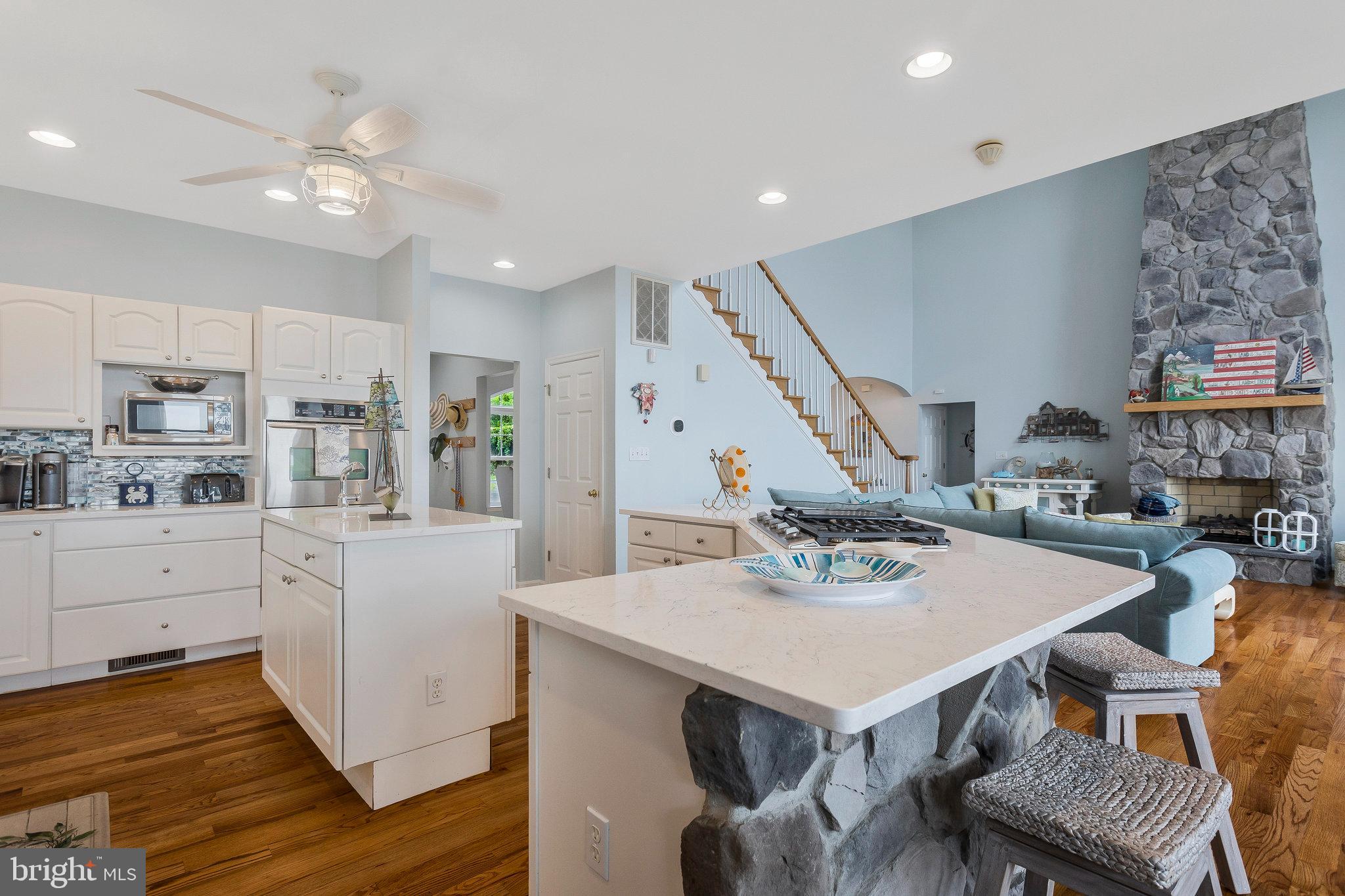 COBB ISLAND - Residential