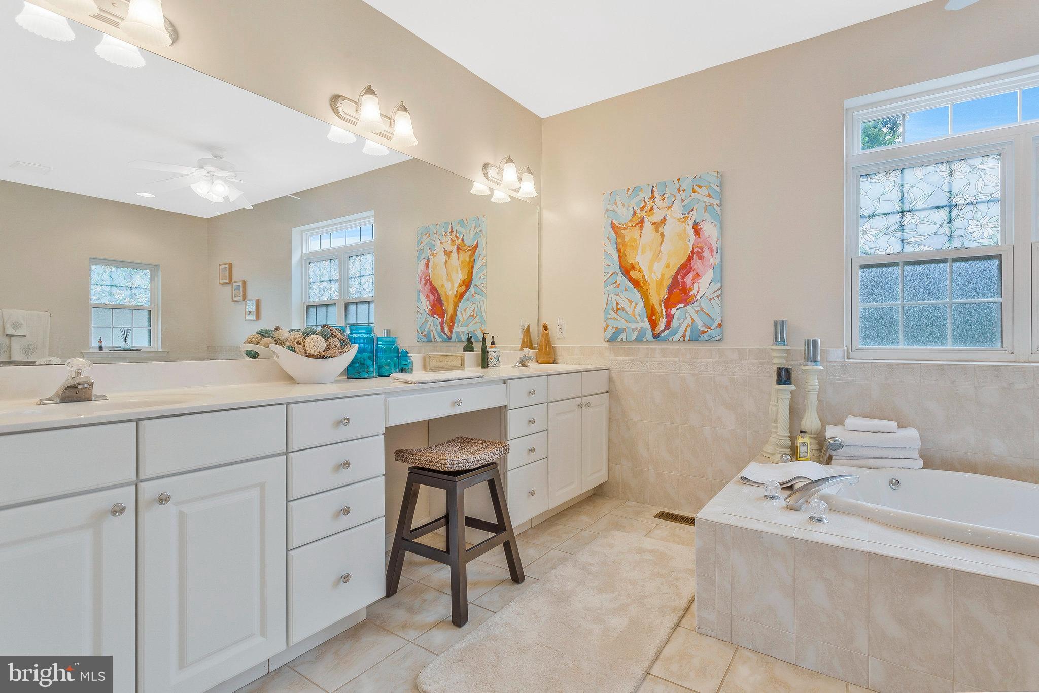 COBB ISLAND - Residential