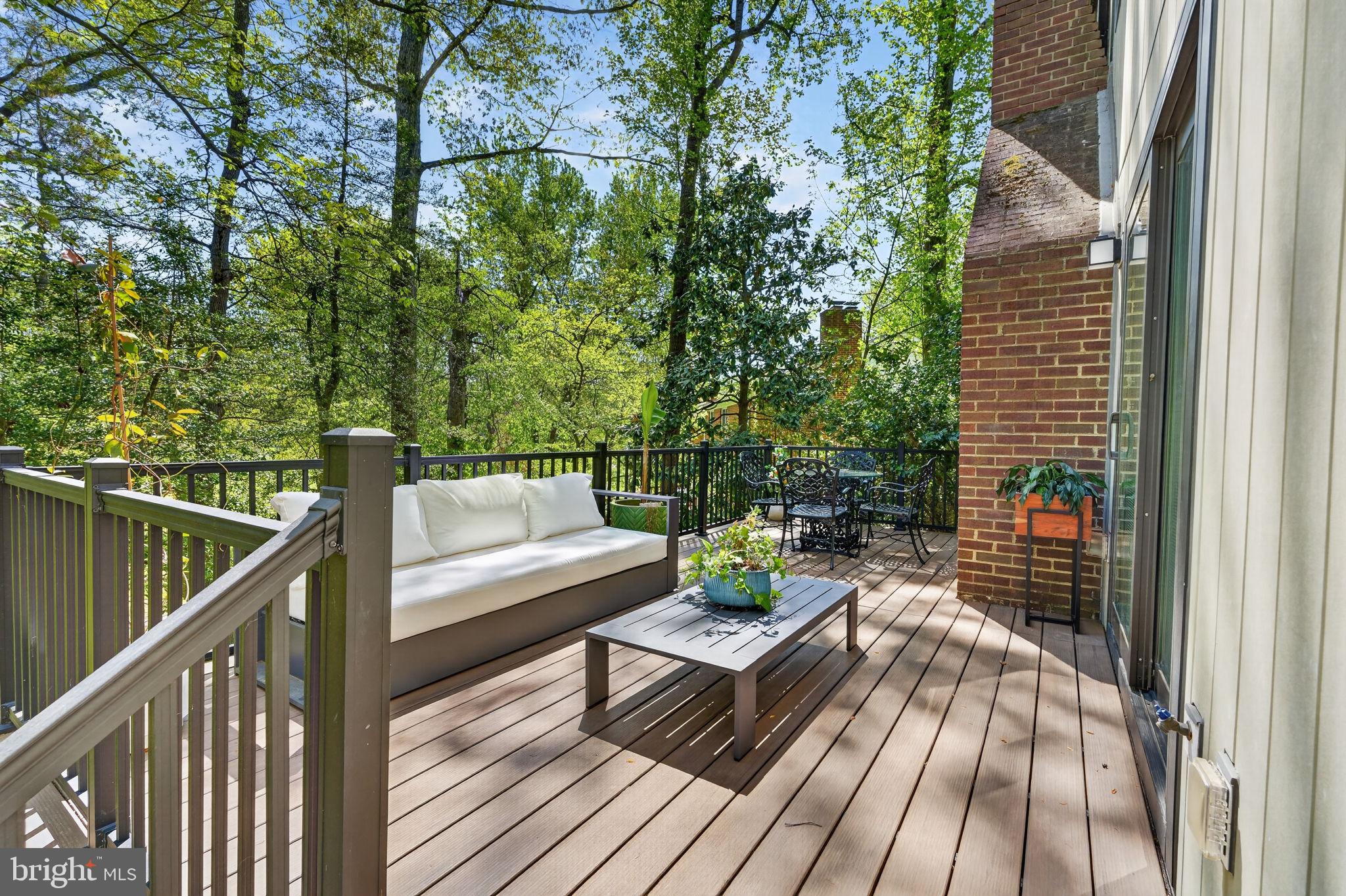 TANTALLON ON THE POTOMAC - Residential