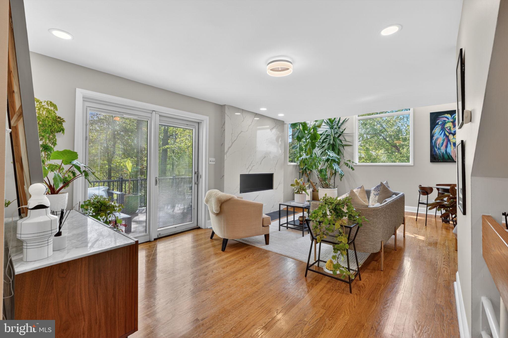 TANTALLON ON THE POTOMAC - Residential