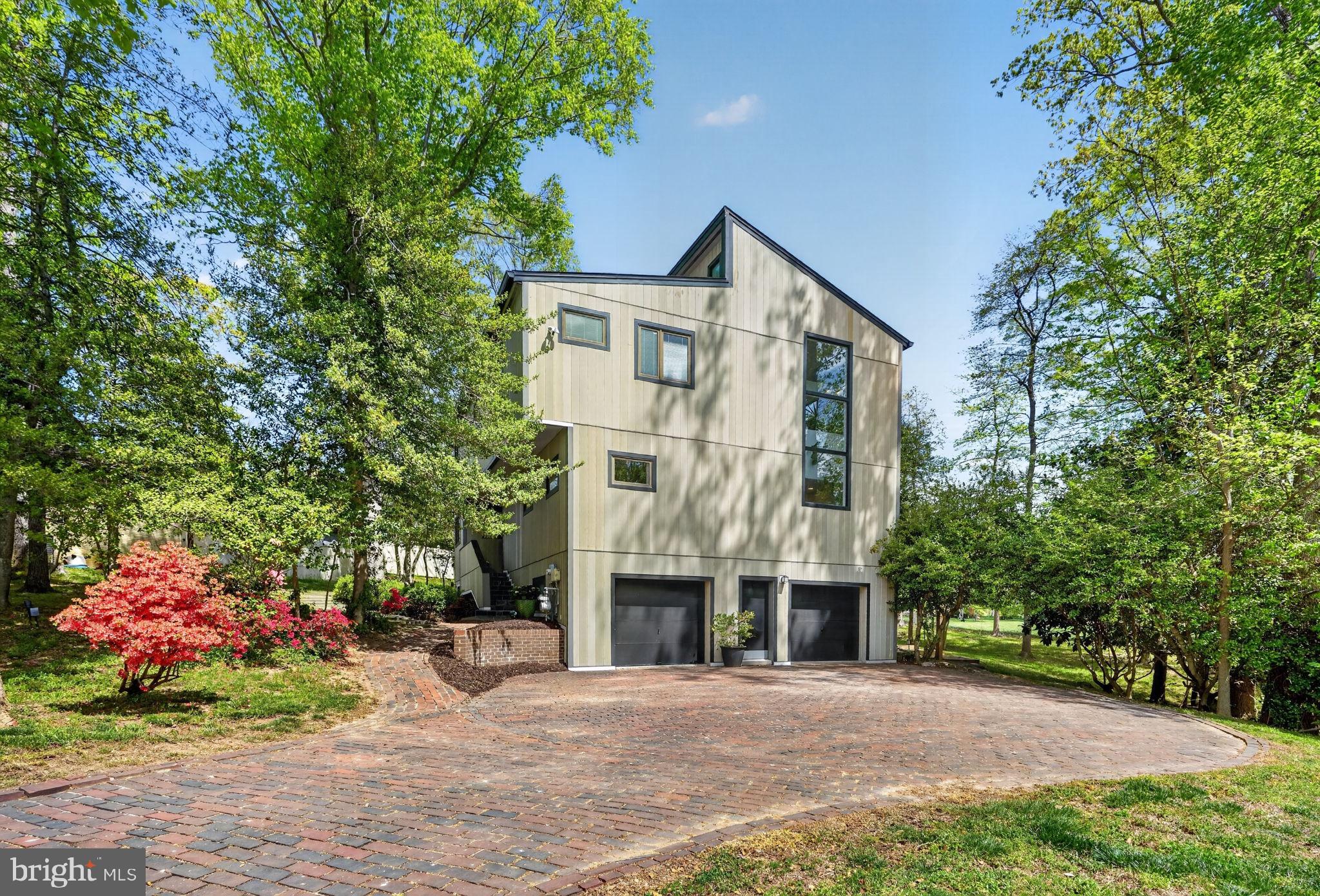 TANTALLON ON THE POTOMAC - Residential