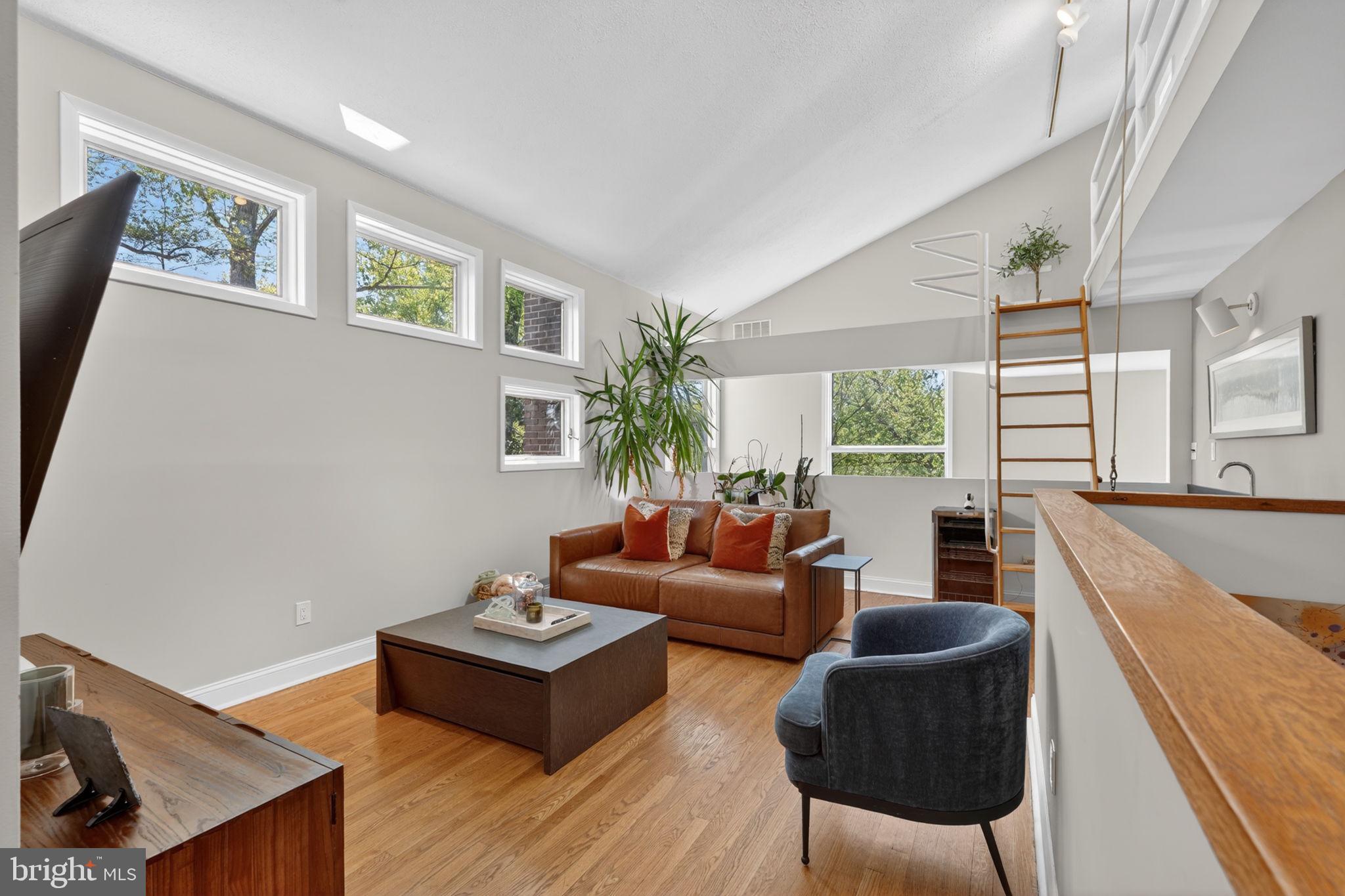 TANTALLON ON THE POTOMAC - Residential