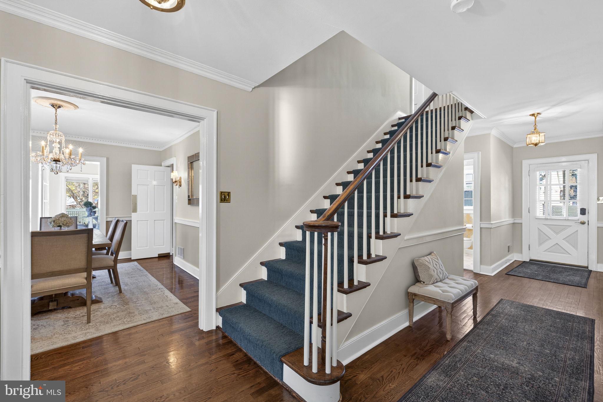 100 COUNTRY CLUB CIRCLE