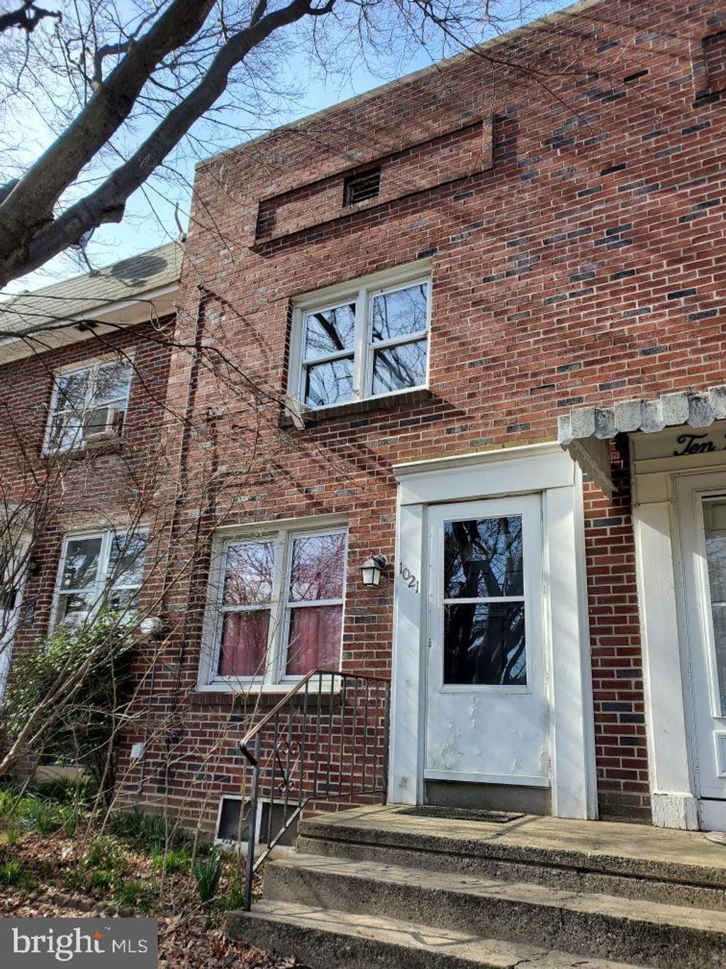 Photo of 1021 Saint Joseph Street, Lancaster, PA 17603 (MLS # PALA2047208)