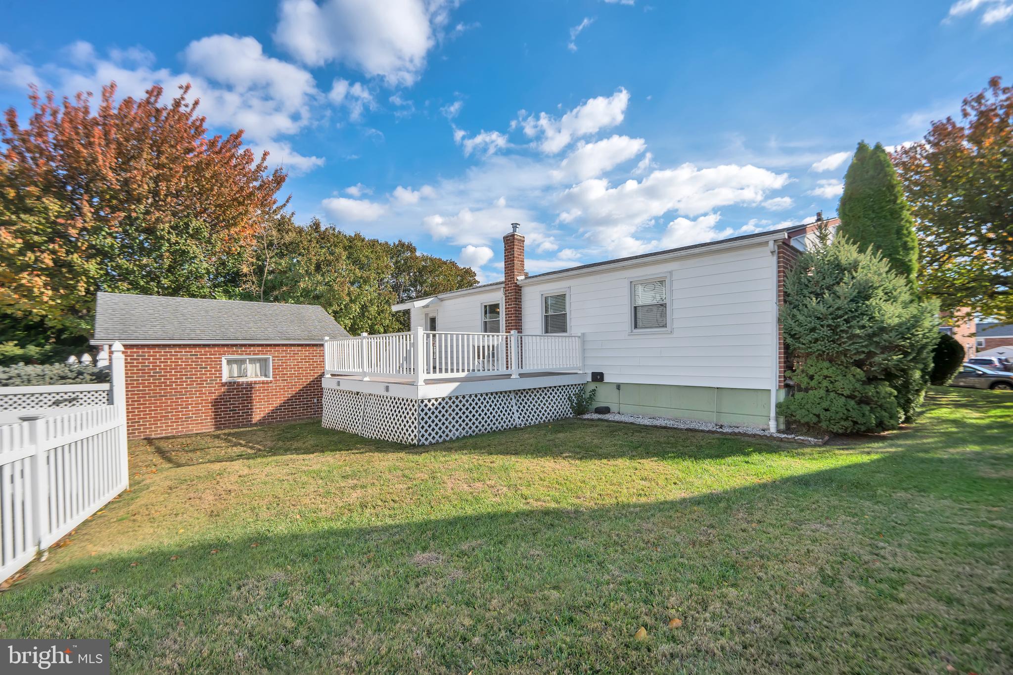 LLANERCH - Residential