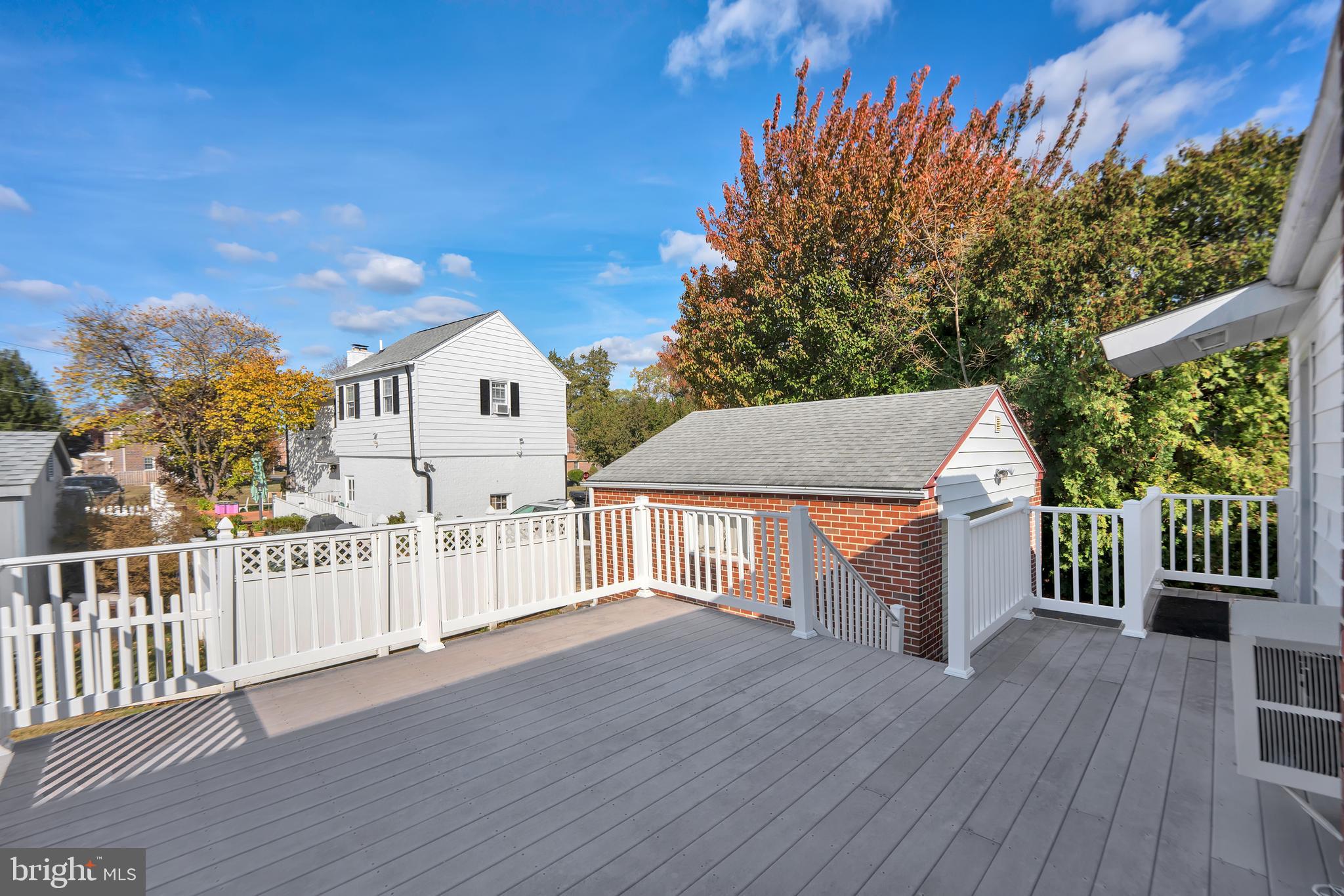 LLANERCH - Residential