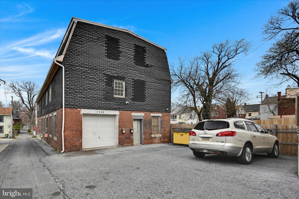 Photo of 128 S Cherry Street, LEBANON, PA 17042 (MLS # PALN2019514)