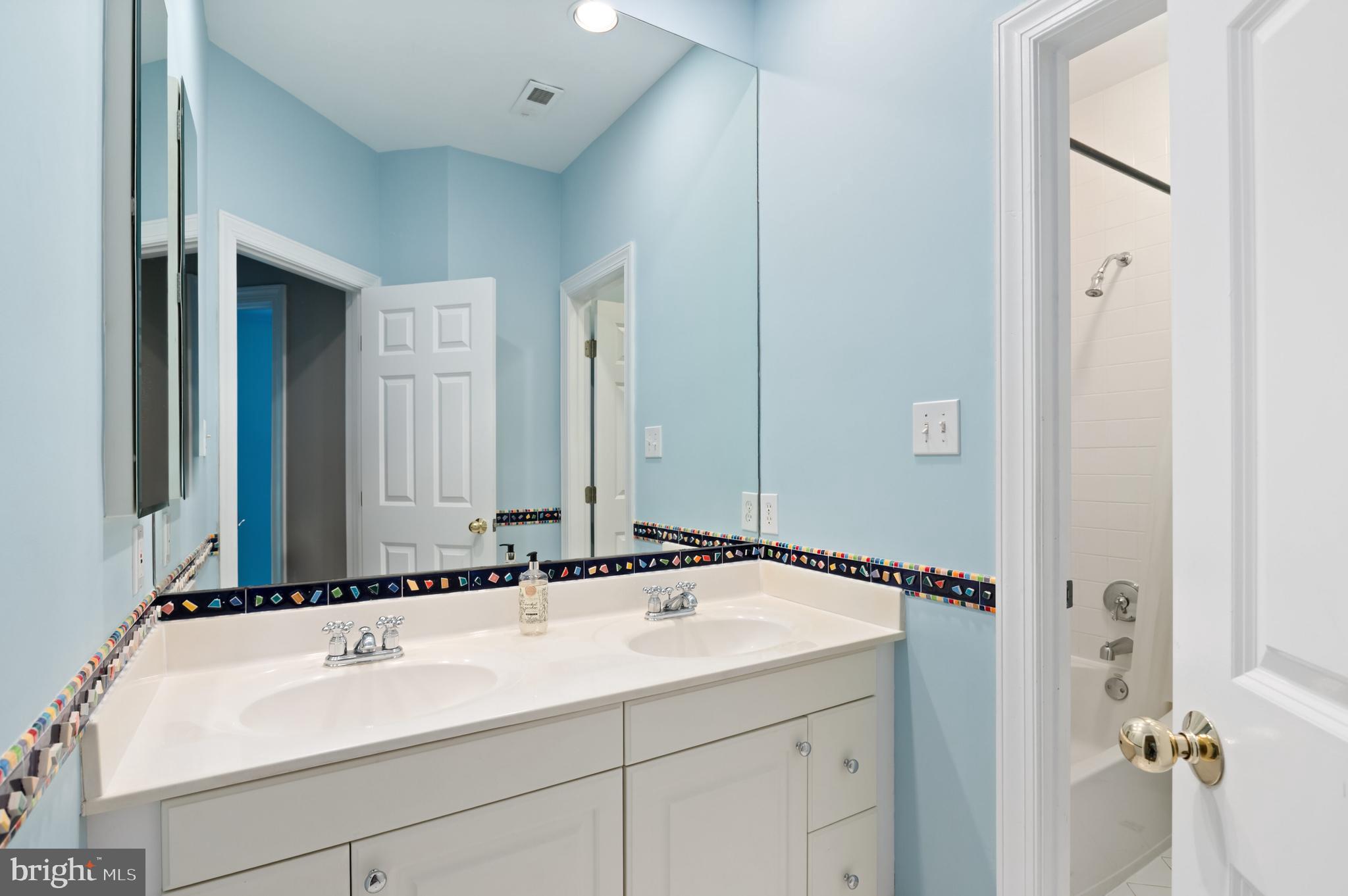 LOCUST RIDGE - Residential