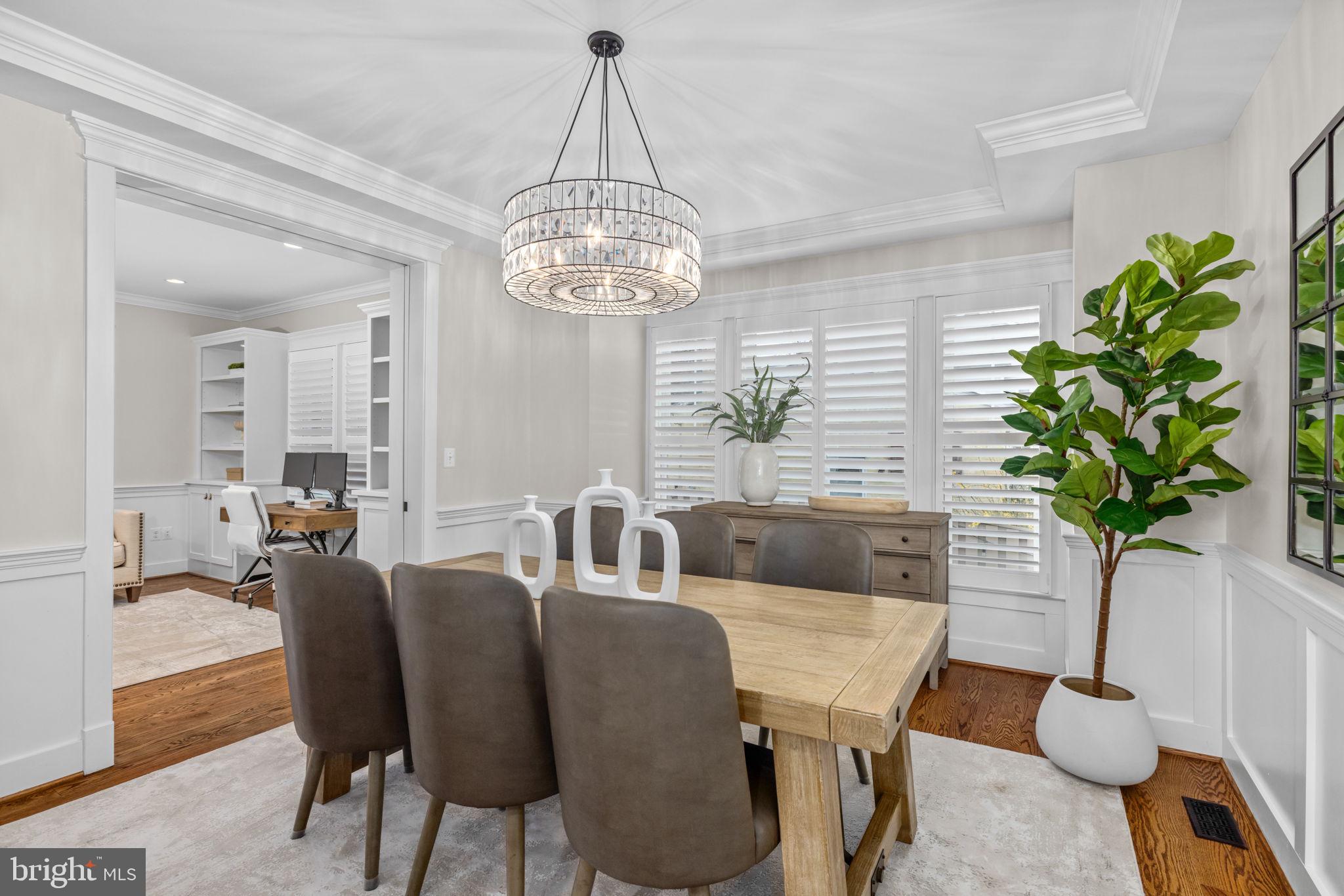 VIENNA WOODS - Residential