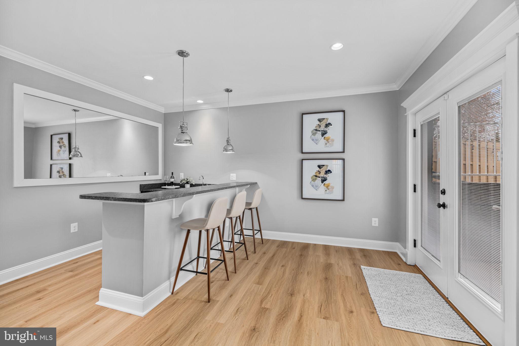 VIENNA WOODS - Residential