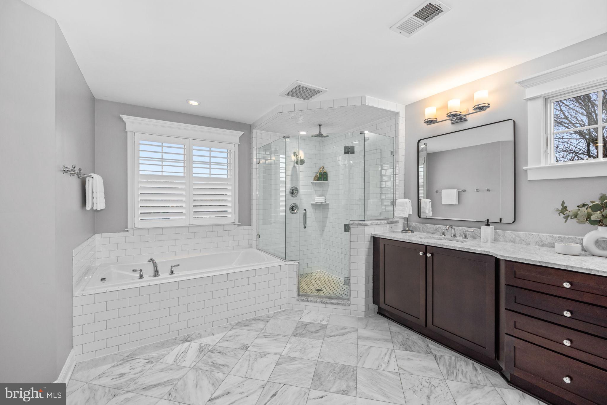 VIENNA WOODS - Residential