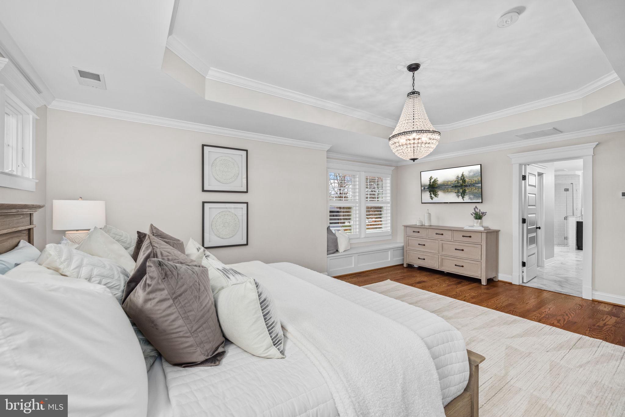 VIENNA WOODS - Residential