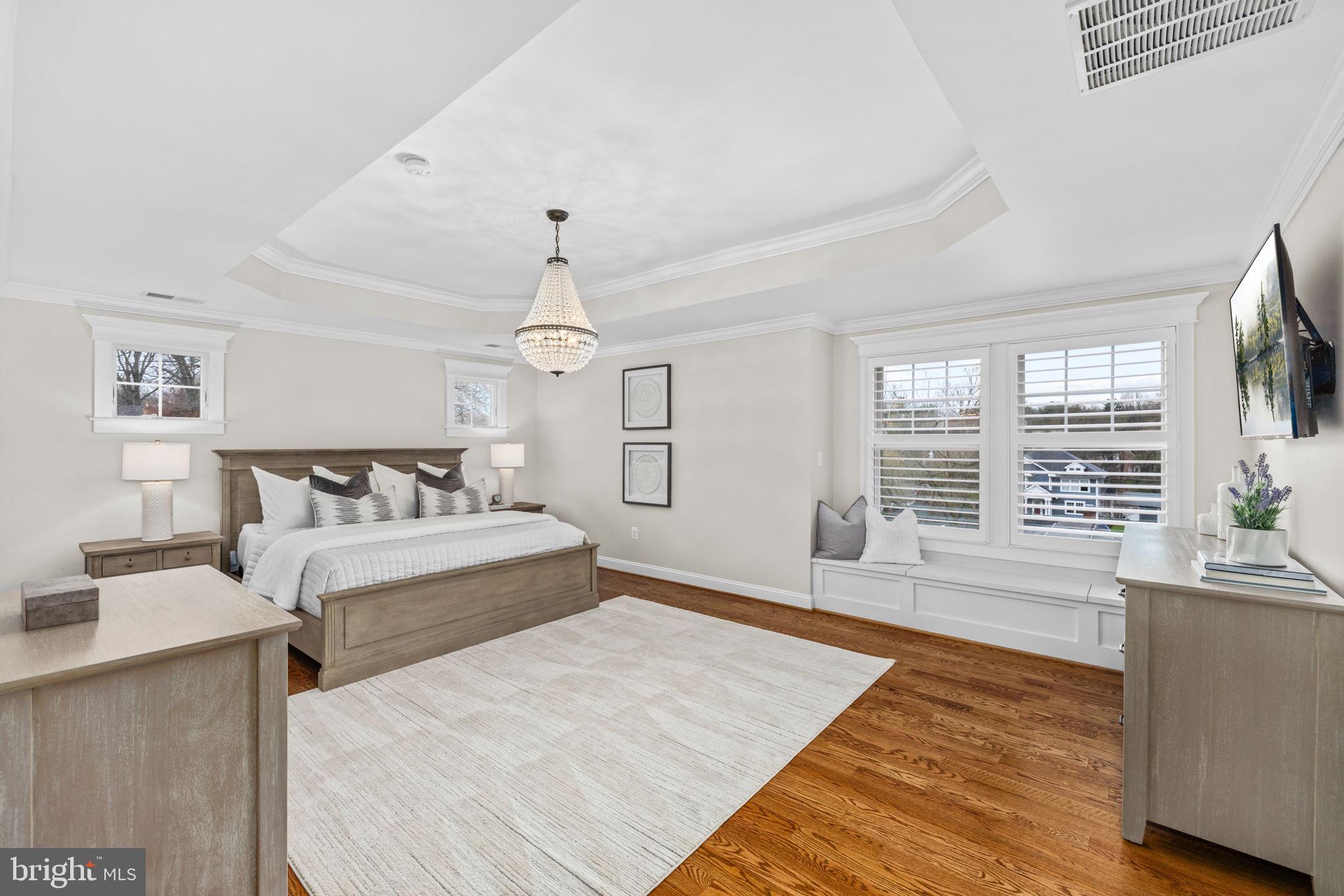 VIENNA WOODS - Residential