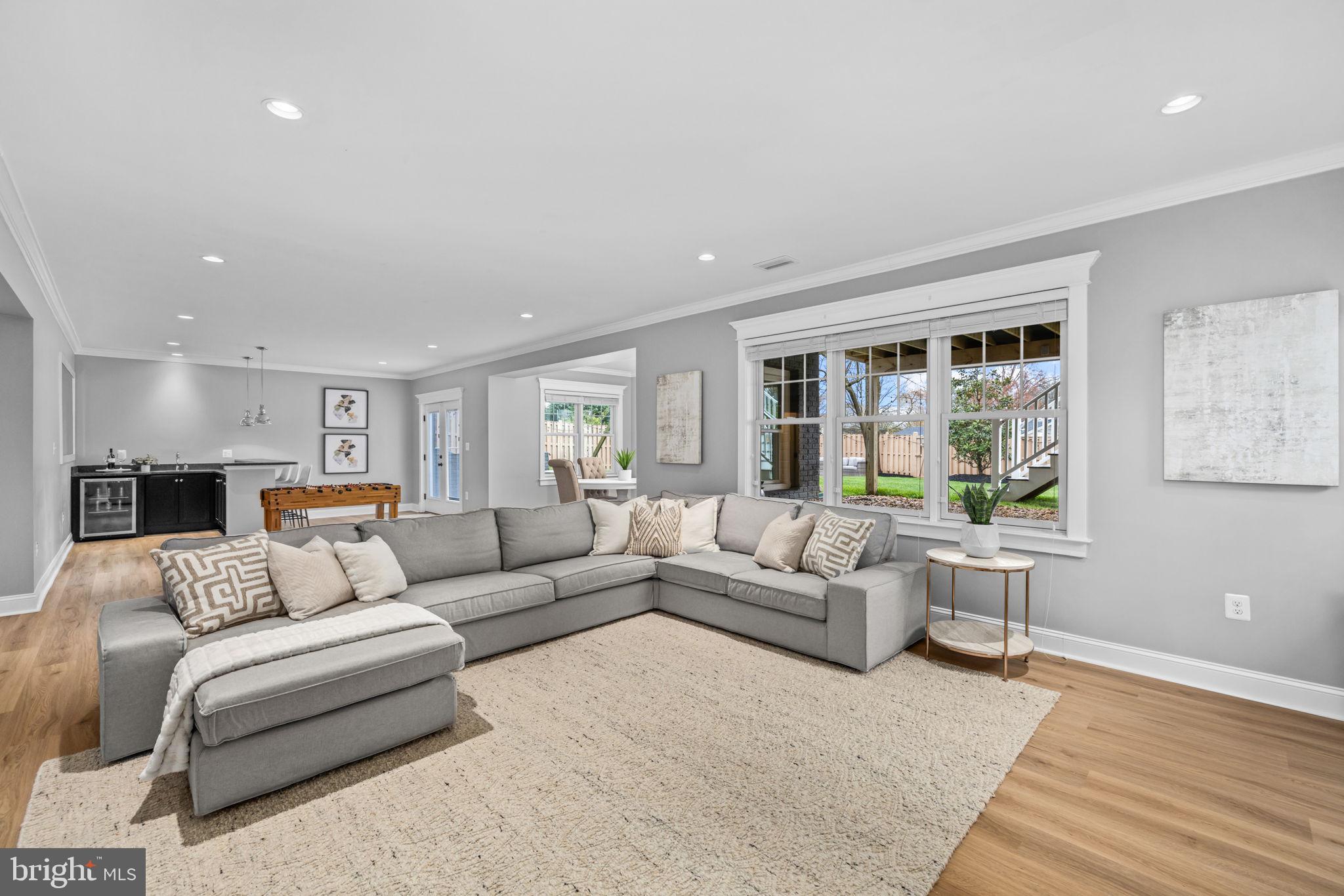 VIENNA WOODS - Residential