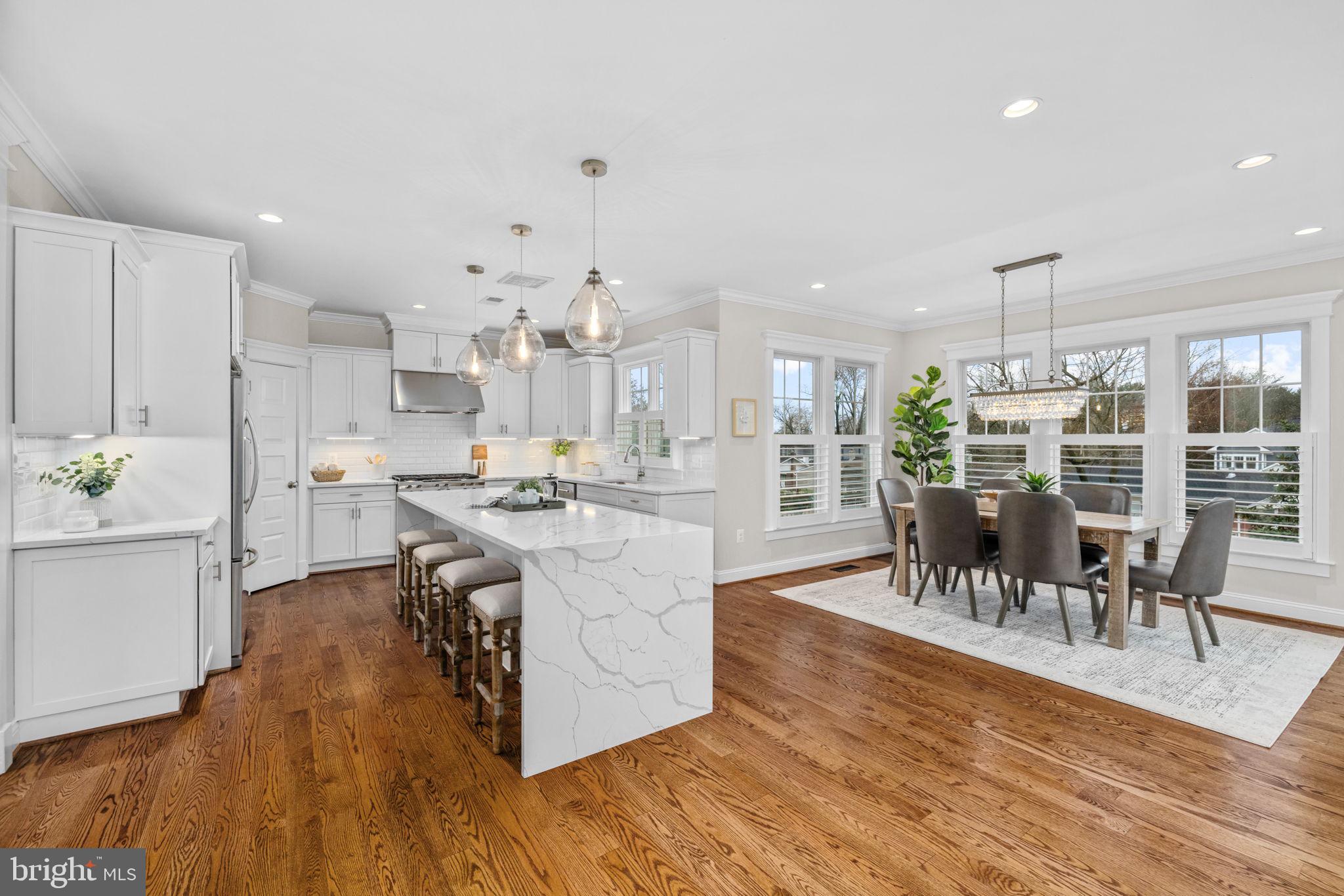 VIENNA WOODS - Residential