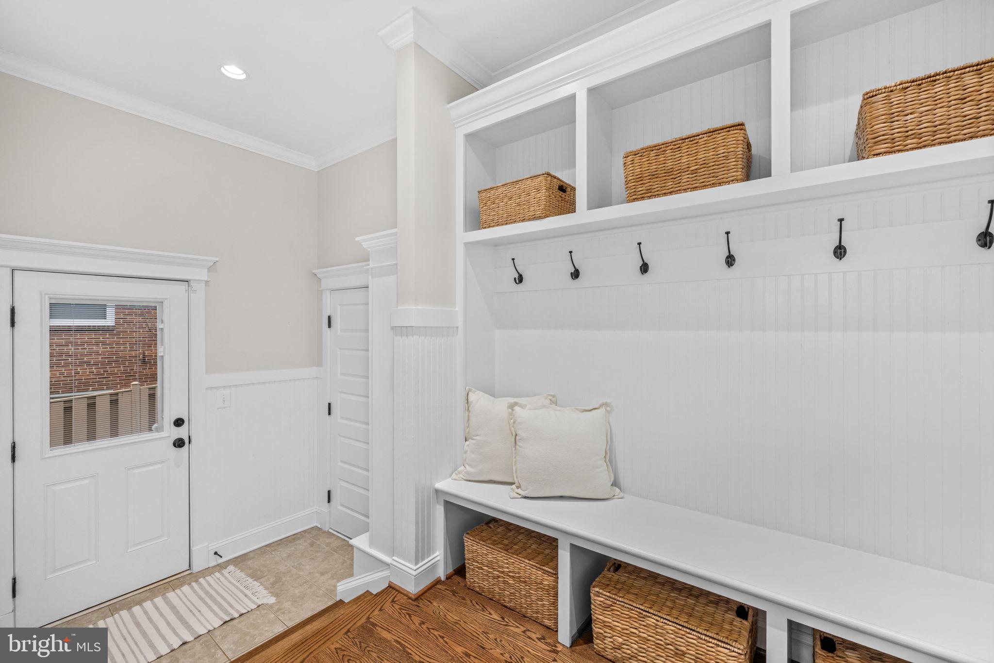 VIENNA WOODS - Residential