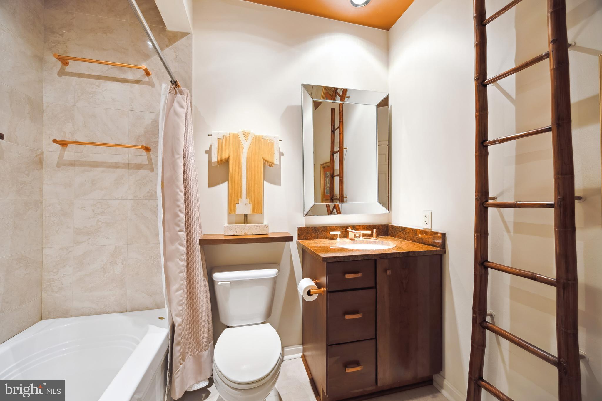 HEARTHSTONE AT VILLAGE CREST CONDOMINIUMS - Residential