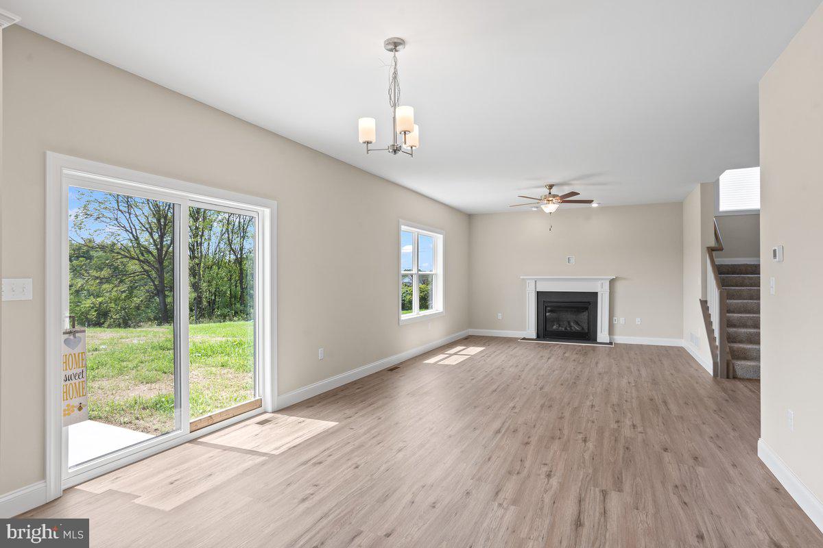 THE MEADOWS AT COLONIAL CLUB - Residential