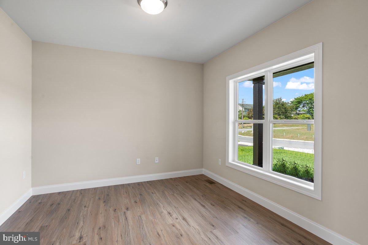 THE MEADOWS AT COLONIAL CLUB - Residential