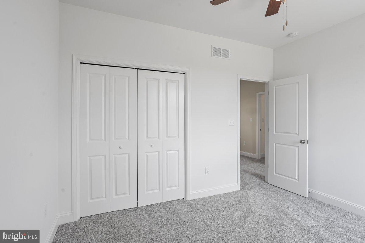 THE MEADOWS AT COLONIAL CLUB - Residential