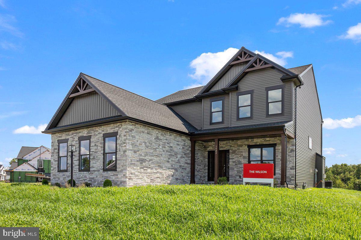 THE MEADOWS AT COLONIAL CLUB - Residential