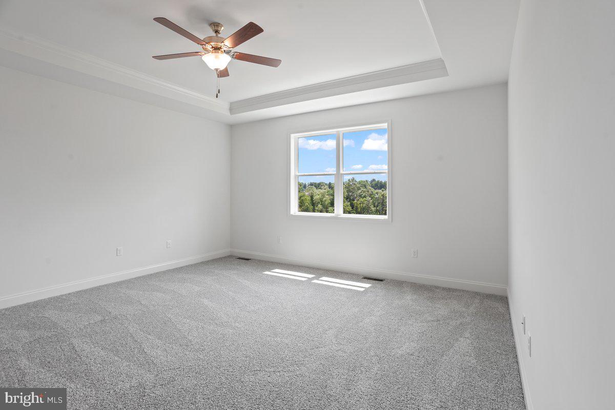 THE MEADOWS AT COLONIAL CLUB - Residential