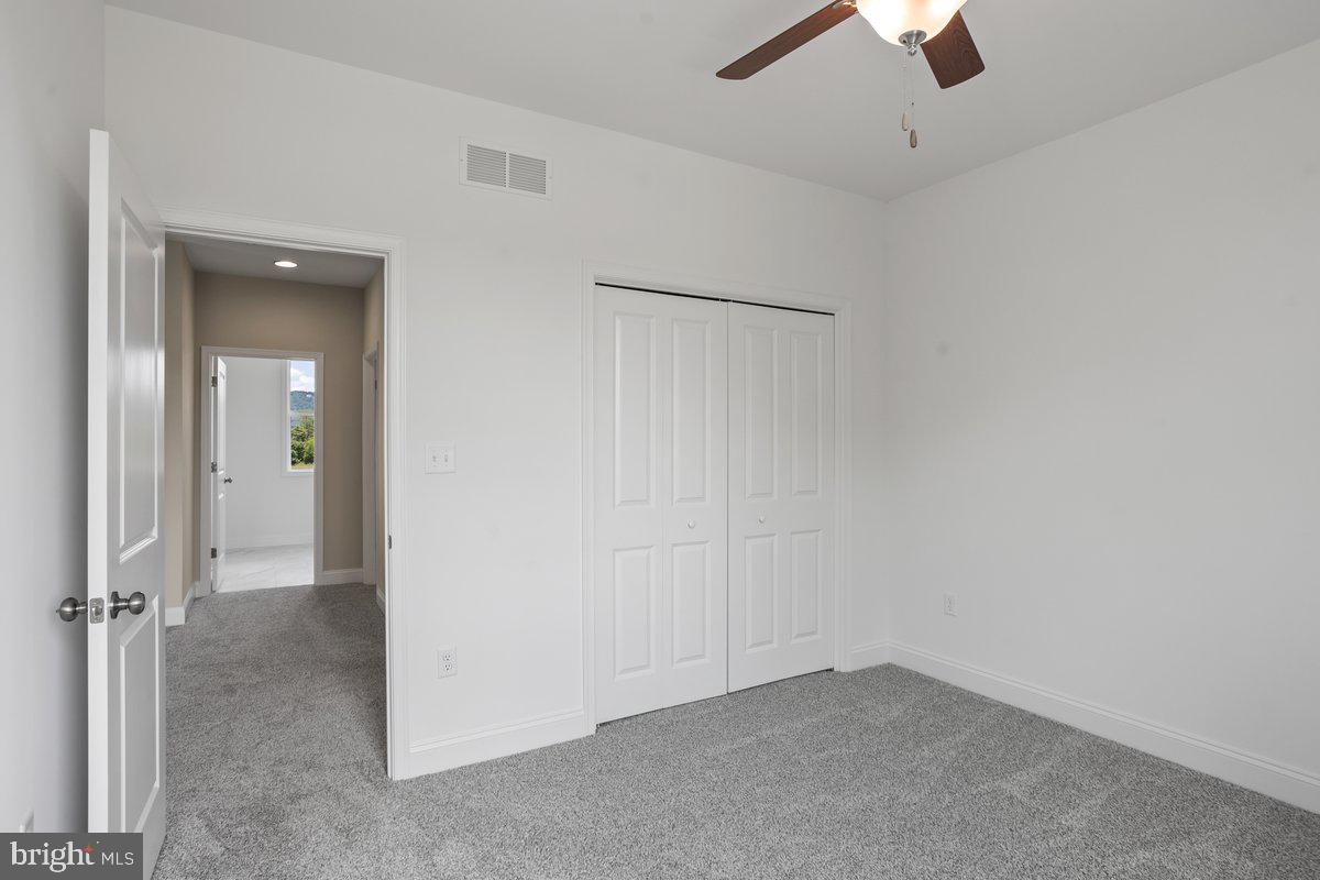 THE MEADOWS AT COLONIAL CLUB - Residential