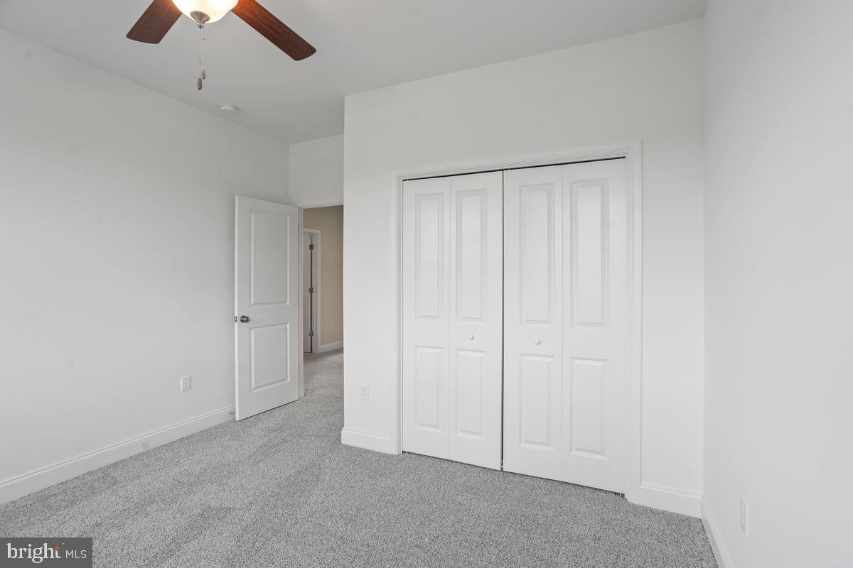 THE MEADOWS AT COLONIAL CLUB - Residential