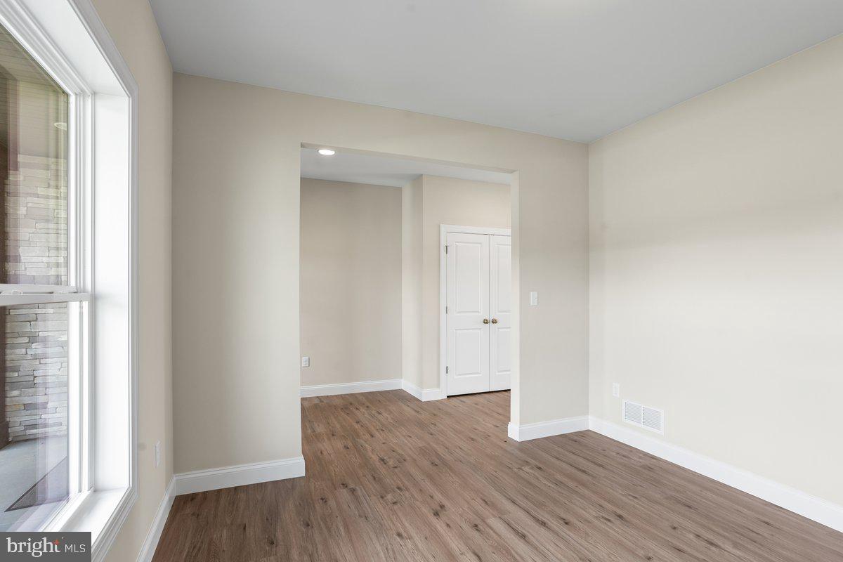 THE MEADOWS AT COLONIAL CLUB - Residential