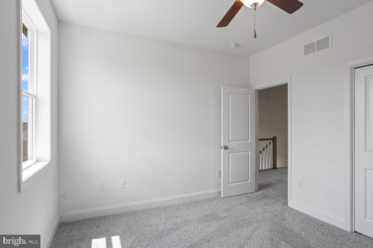 THE MEADOWS AT COLONIAL CLUB - Residential