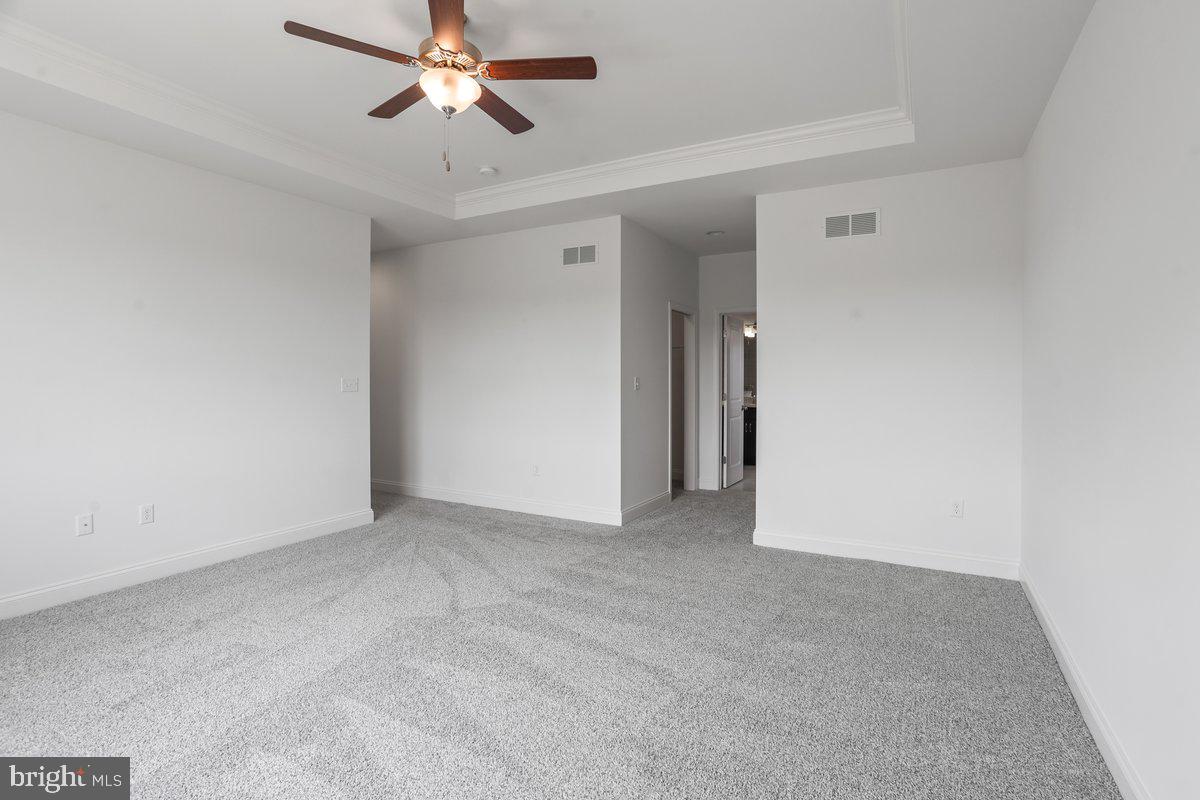 THE MEADOWS AT COLONIAL CLUB - Residential