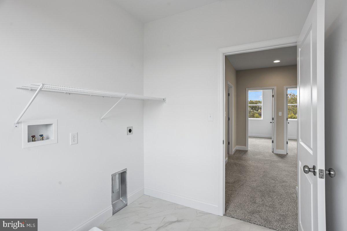 THE MEADOWS AT COLONIAL CLUB - Residential