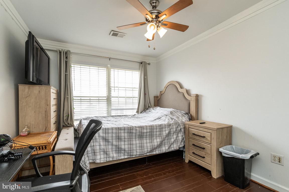 HIGHLANDS OF WARRENTON PHASE 2 - Residential