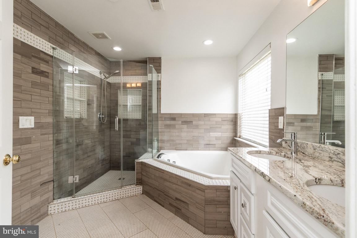 HIGHLANDS OF WARRENTON PHASE 2 - Residential